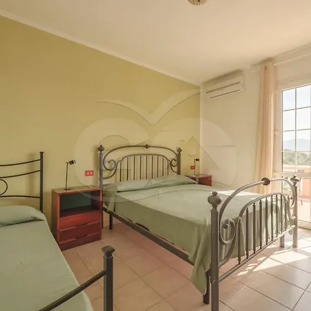 בית הארחה La Palazzina Nel - Goelba 3*