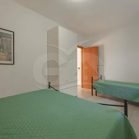Guest house La Palazzina Nel - Goelba