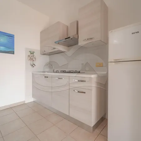 Konukevi La Palazzina Nel - Goelba Casa Alzi