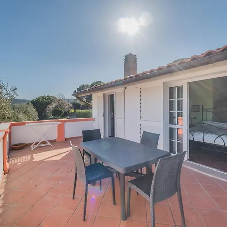 Konukevi La Palazzina Nel - Goelba Casa Alzi